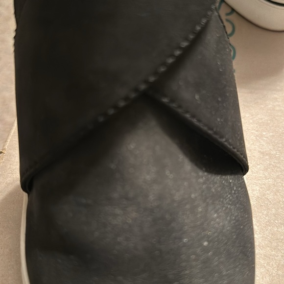 Maurice’s open side wedge sneakers - Picture 5 of 5